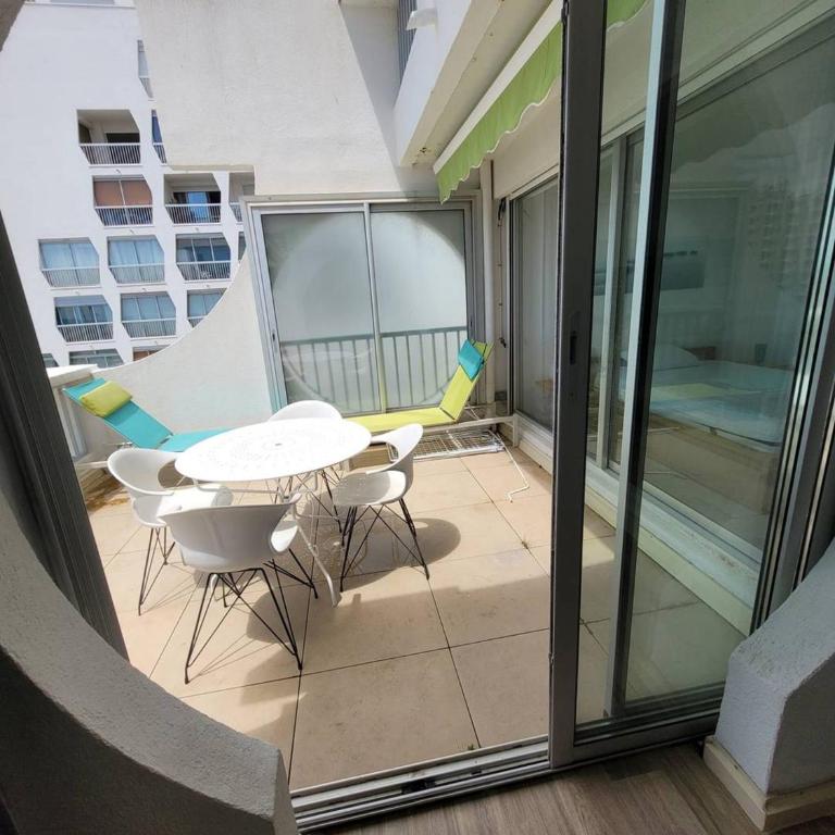 Centre Ville Appartement t2 pour 4 personnes N31 - Apartment mit 1 Schlafzimmer, Meerblick und Terrasse - 6