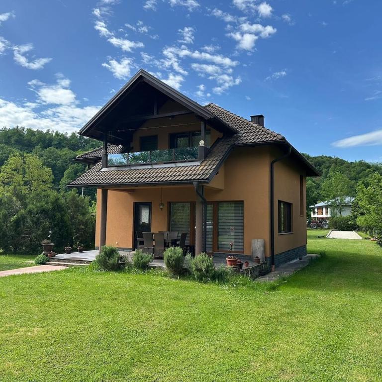 Cottage on Una - Villa with Garden View - 1