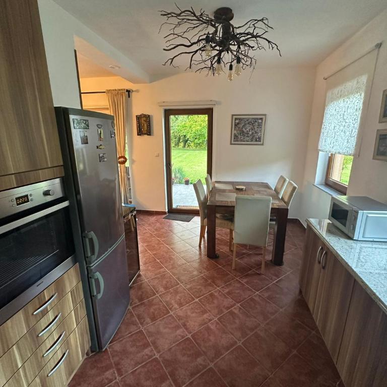 Cottage on Una - Villa with Garden View - 2