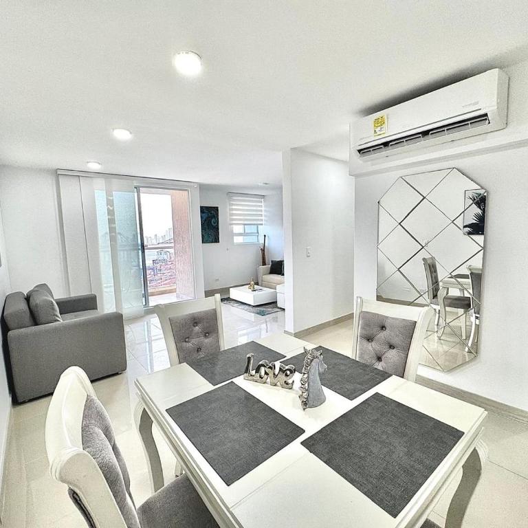Excepcional apartamento en zona de negocios - Two-Bedroom Apartment - 21