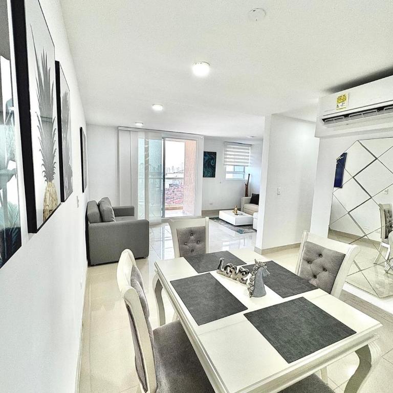 Excepcional apartamento en zona de negocios - Two-Bedroom Apartment - 23