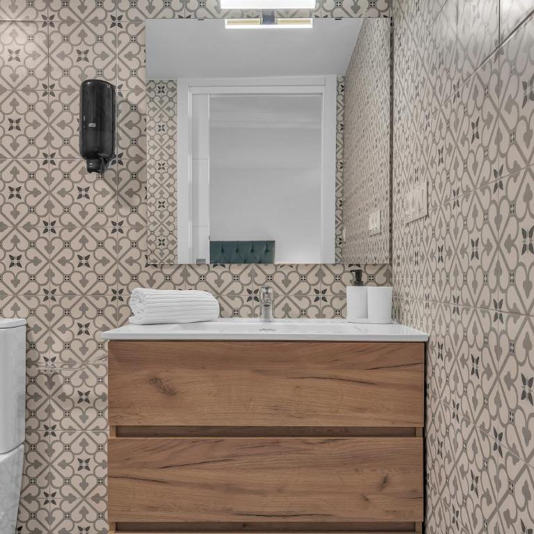 Urban Comfort Nueva Málaga by ELE Apartments - Estudio Dúplex - 11