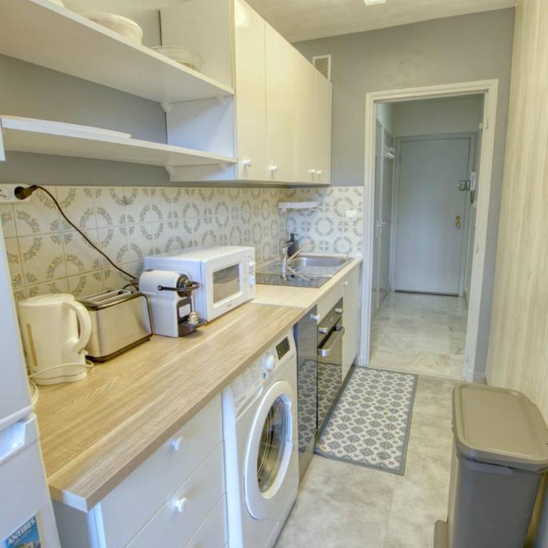 Studio Antibes Centre ville - Parking WIFI Climatisation - LIMESTAY - Studio - 8