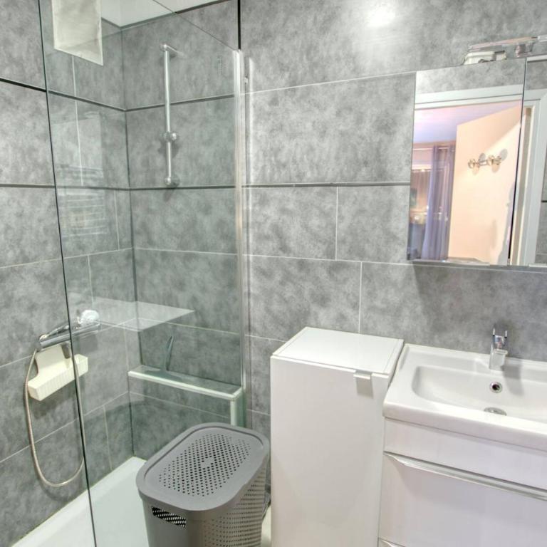 Studio Antibes Centre ville - Parking WIFI Climatisation - LIMESTAY - Studio - 9