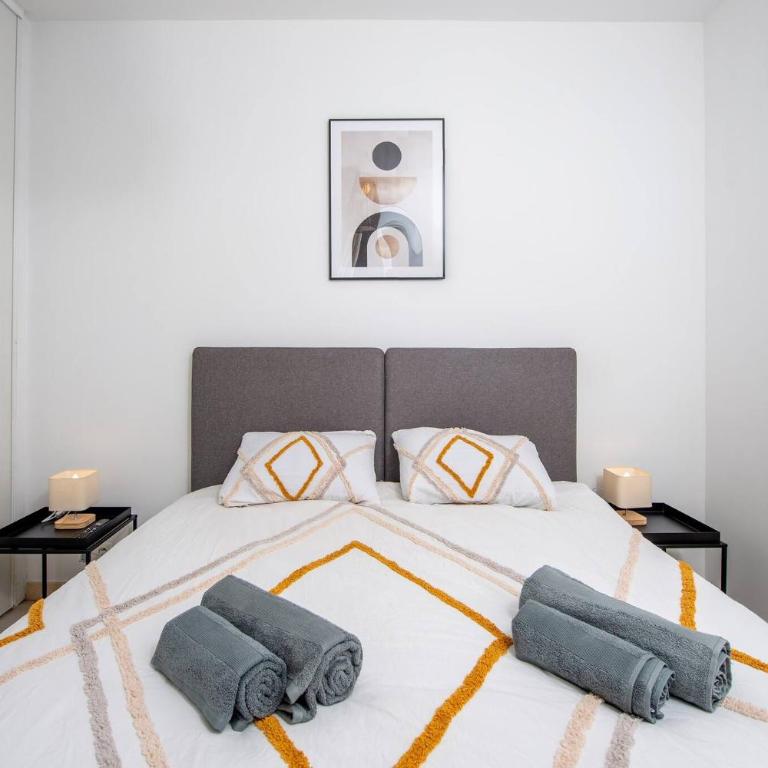 Élégance au Cœur du Vieil Antibes 2 Chambres climatisation 6 personnes - Appartement - 11