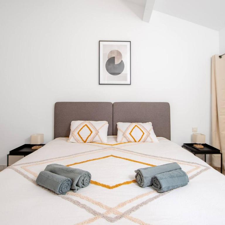 Élégance au Cœur du Vieil Antibes 2 Chambres climatisation 6 personnes - Appartement - 20