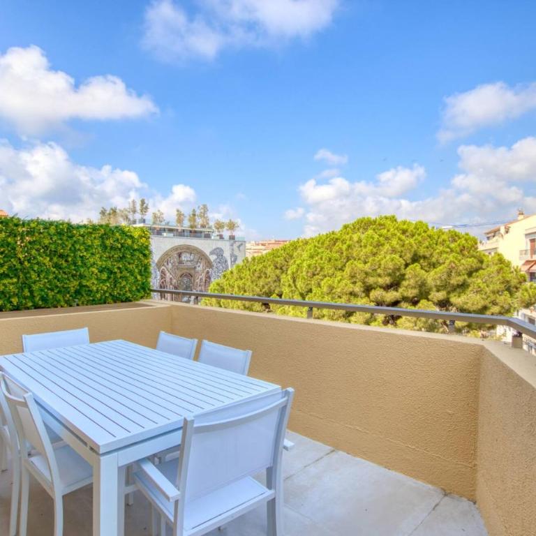 Duplex Vieil Antibes 3 chambres Parking avec vue mer Wifi - LIMESTAY - Apartamento - 20