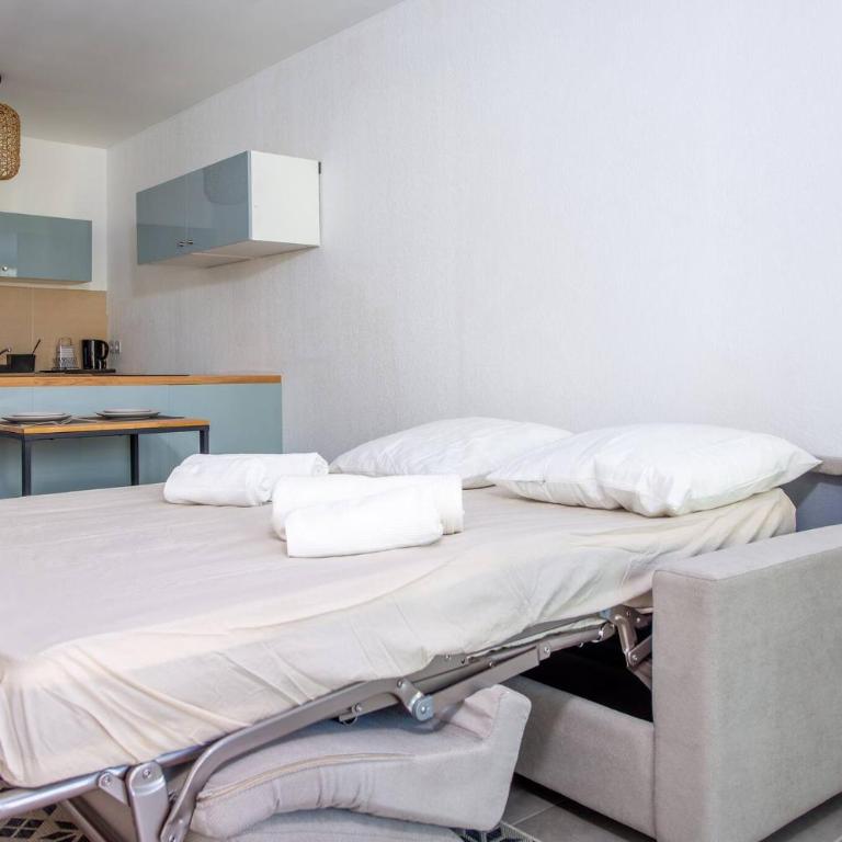Studio Port Golfe-Juan Parking Wifi Climatisation Terrasse - Studio - 10
