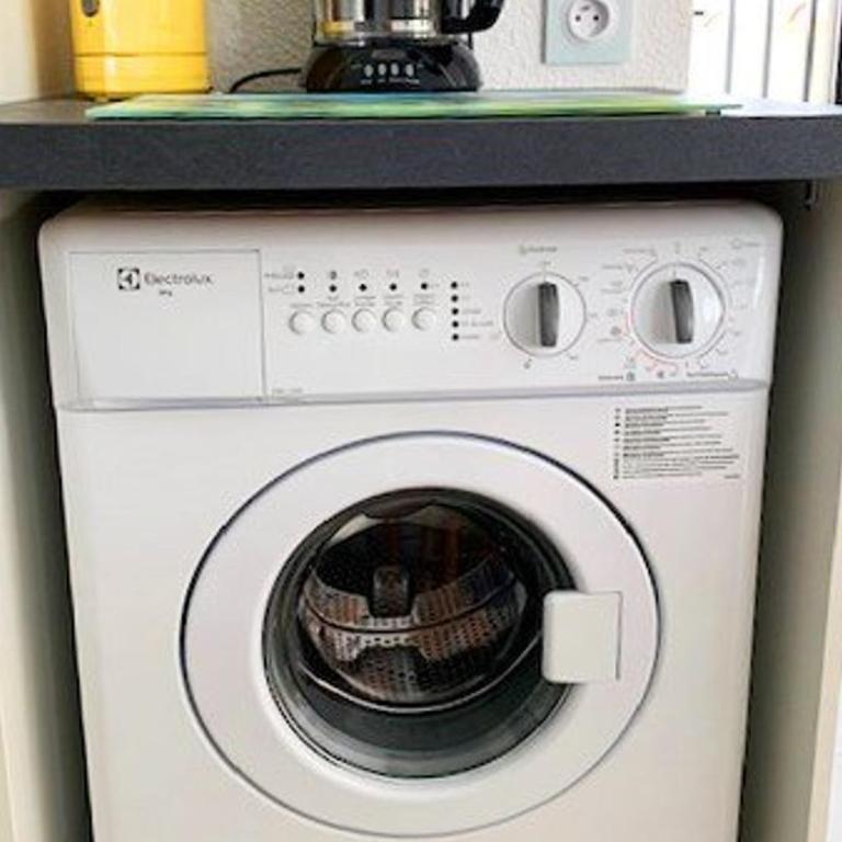 T3 Rénové avec Climatisation, Piscine & Parking à 100m de la Mer - FR-1-607-24 - Appartement (4 Adultes) - 32