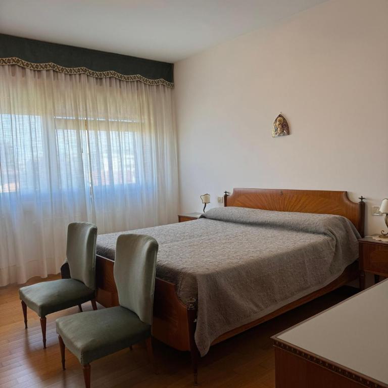 Back to the 70s, Large three-bedroom with parking - Appartamento con 3 Camere da Letto - 5