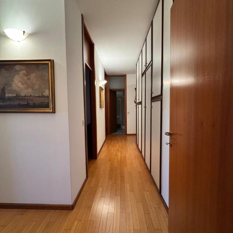 Back to the 70s, Large three-bedroom with parking - Appartamento con 3 Camere da Letto - 7