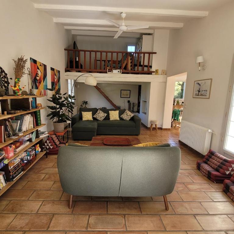 Family villa with pool in Aix-en-Provence - Villa - 25