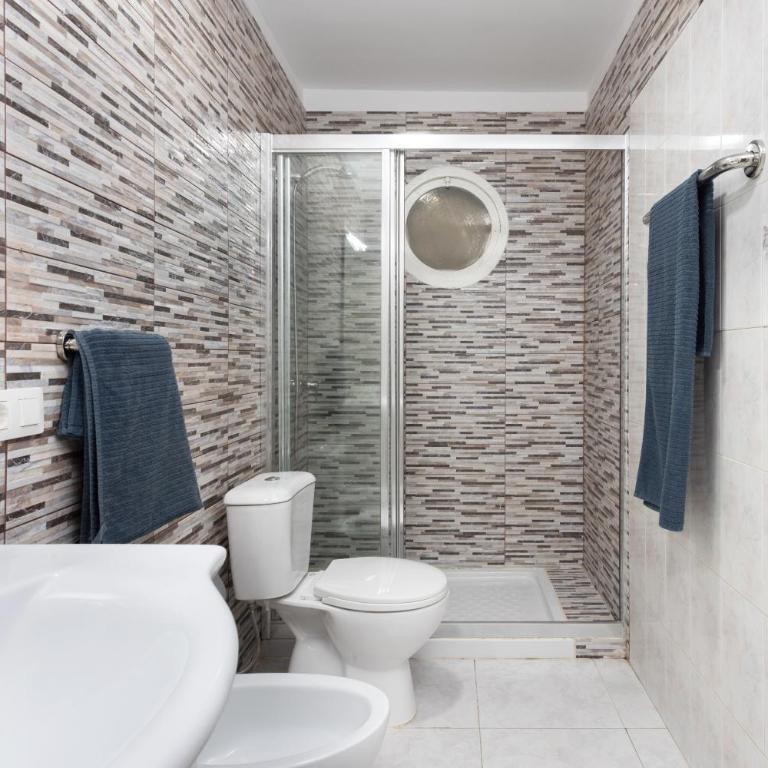 Three spacious apartments 150m from the Las Americas promenade - Apartamento con vistas a la piscina - 12