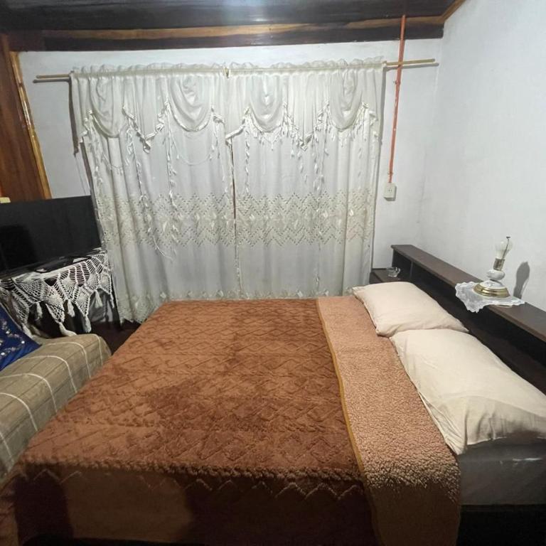 Casa de campo con arroyo en Obligado - Itapúa - Casa de 3 dormitorios - 2