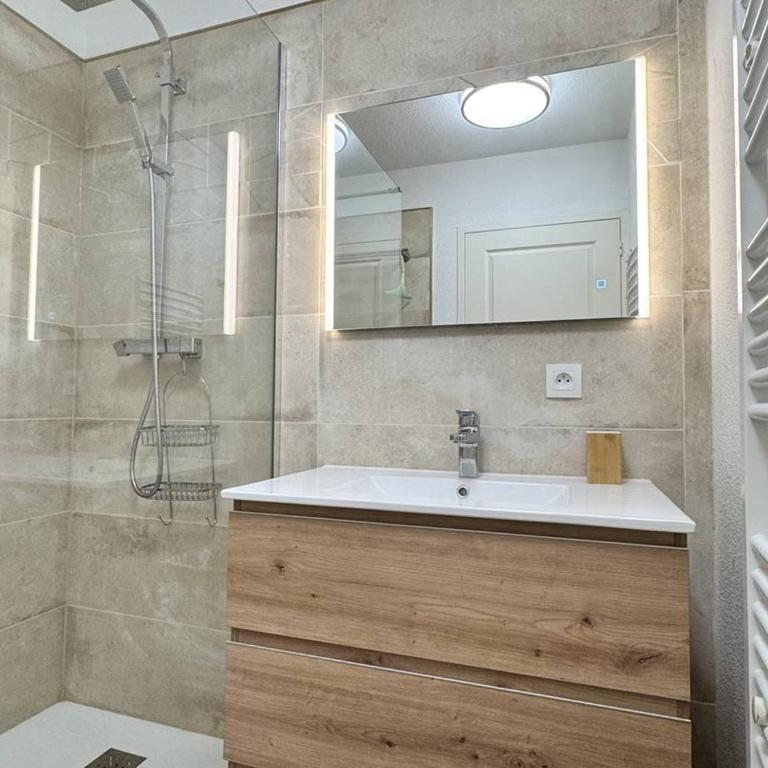 T3 avec Piscine, Clim et Terrasse - 6 pers. - FR-1-768-39 - Appartement - 11