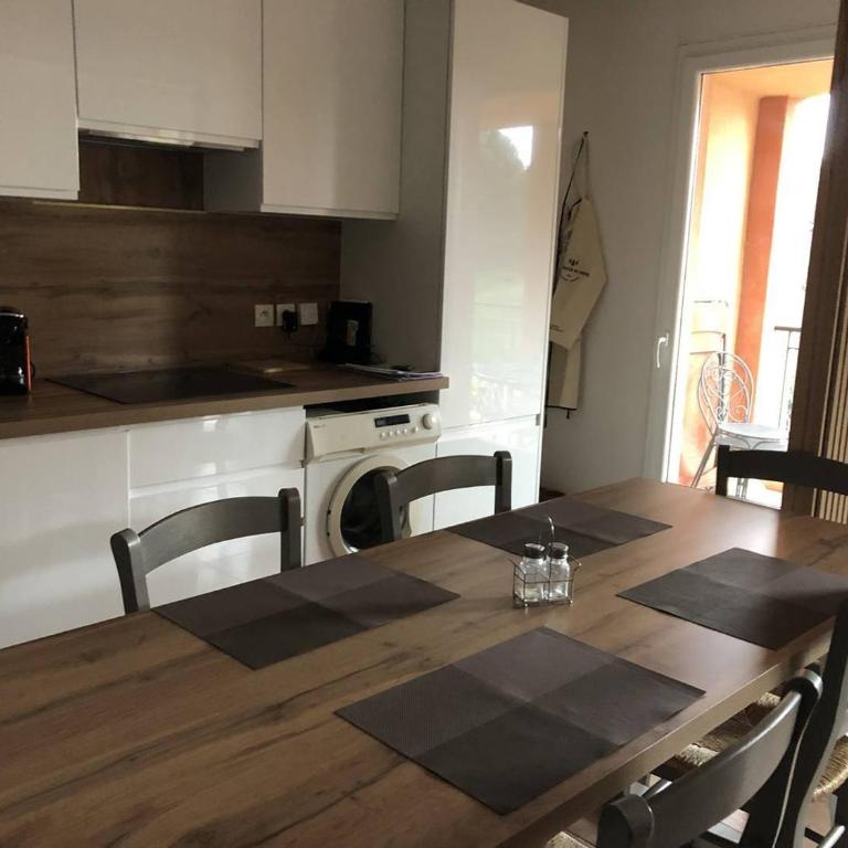 T3 avec Piscine, Clim et Terrasse - 6 pers. - FR-1-768-39 - Appartement - 12