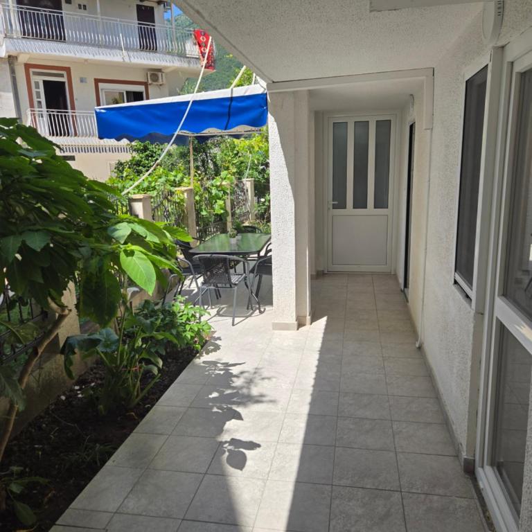 Apartmani Vitic - One-Bedroom Family Apartment - 3