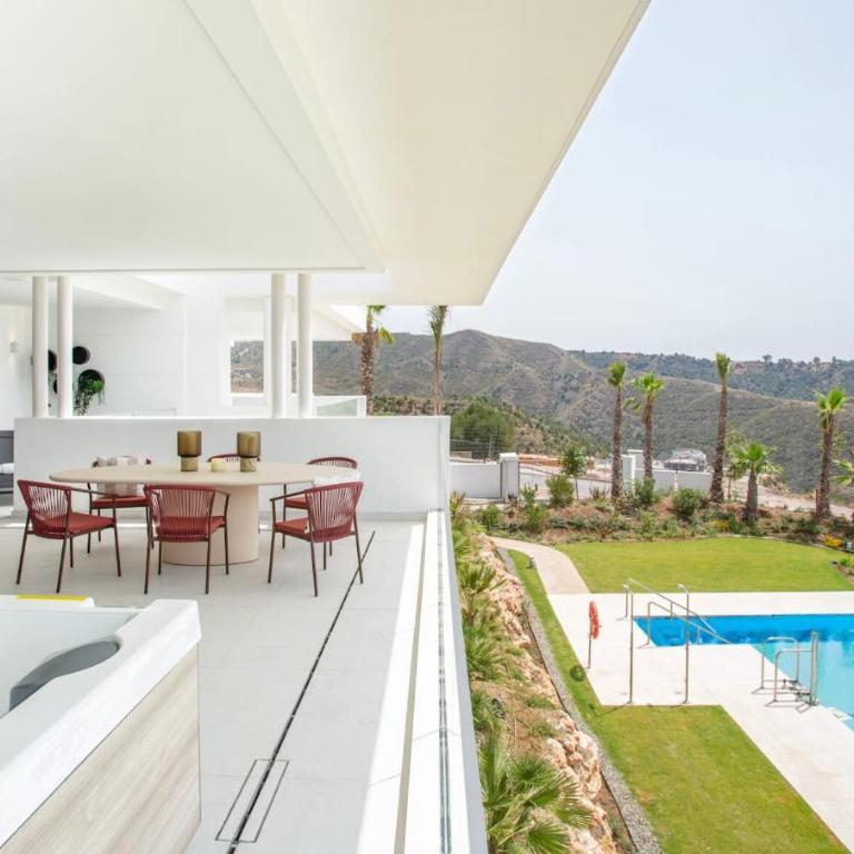 Luxury apartment with Jacuzzi - Two-Bedroom Apartment - 2