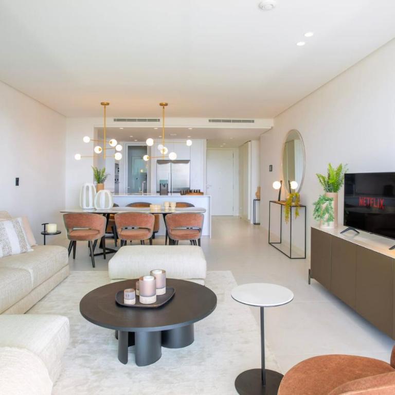 Luxury apartment with Jacuzzi - Two-Bedroom Apartment - 10