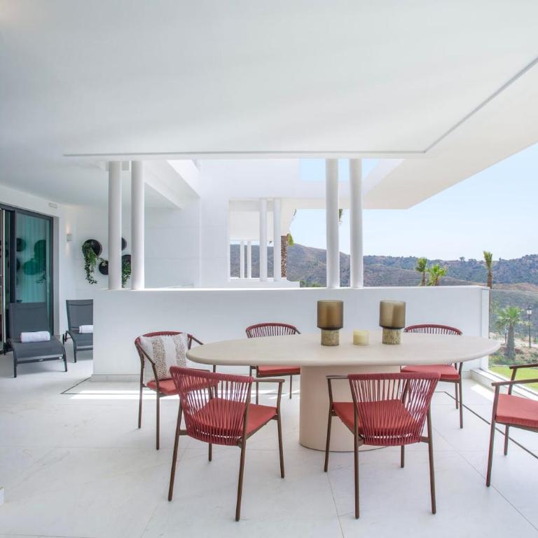 Luxury apartment with Jacuzzi - Two-Bedroom Apartment - 13