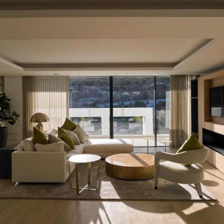 Luxury apartment with Jacuzzi - Two-Bedroom Apartment - 17