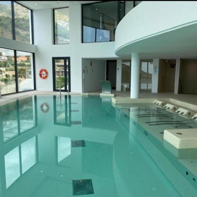 Luxury apartment with Jacuzzi - Two-Bedroom Apartment - 21