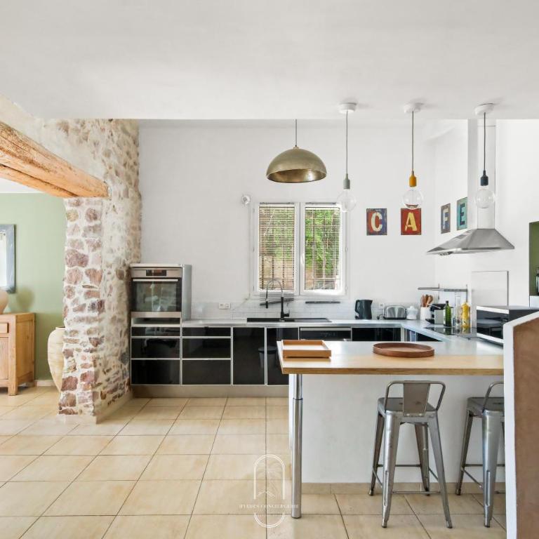Le Mas de Lila , vieux mas en pierres avec piscine - Villa - 6
