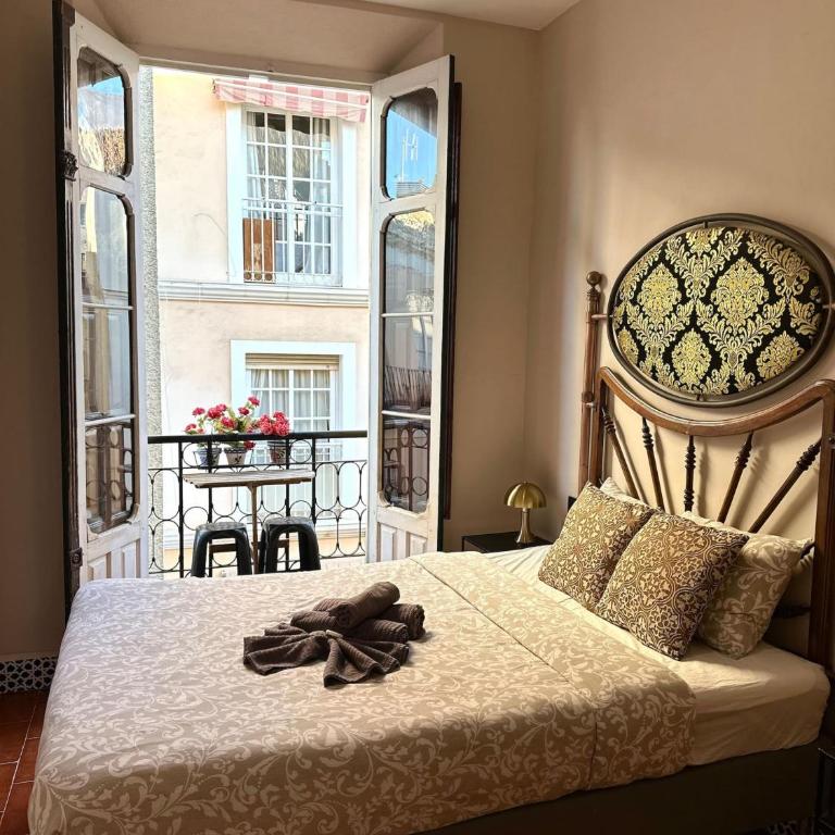 Beautiful Flat Near Plaza Merced - Apartamento de 3 dormitorios - 2