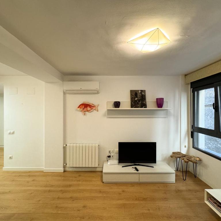 Luxury, design, relax, in historical street lift - One-Bedroom Apartment - 2