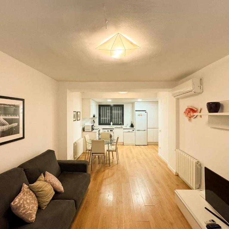 Luxury, design, relax, in historical street lift - One-Bedroom Apartment - 12