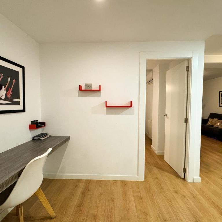 Luxury, design, relax, in historical street lift - One-Bedroom Apartment - 7