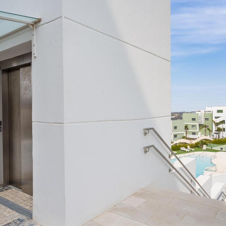 ViVi Homes - Casa la Perla - terrace - gym - pool - Apartamento de 3 dormitorios con vistas al mar - 30