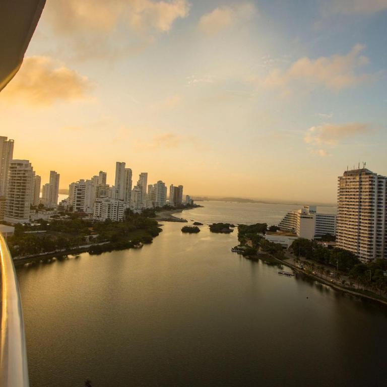 Un espacio sofisticado en medio de El Laguito Edificio Poseidon del Caribe - Apartamento de 2 dormitorios con balcón y vistas al mar - 38
