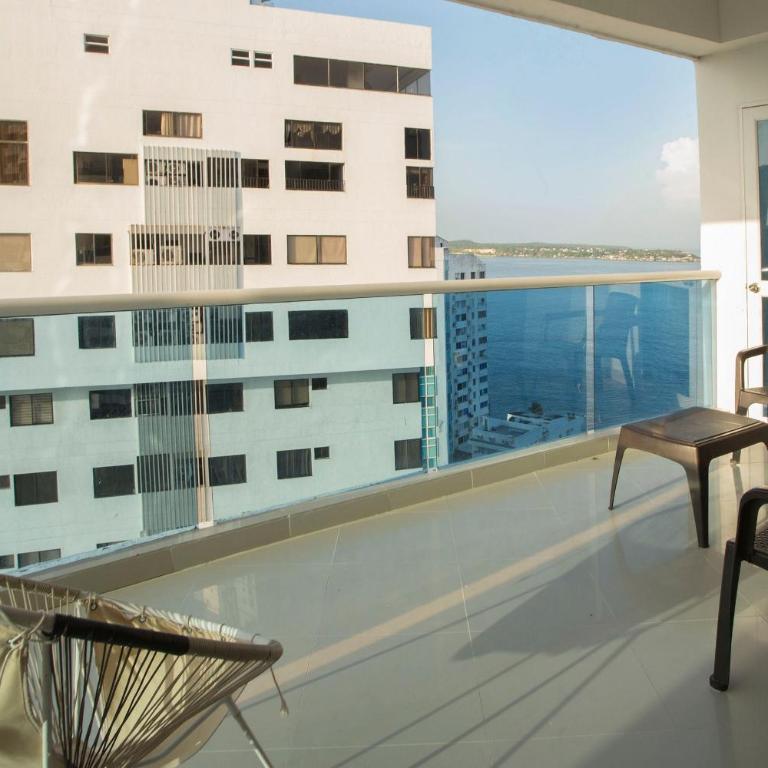 Un espacio sofisticado en medio de El Laguito Edificio Poseidon del Caribe - Apartamento de 2 dormitorios con balcón y vistas al mar - 41