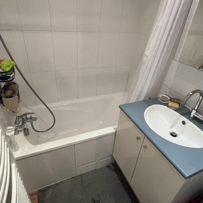 T3 bright and quiet 2 steps Montmartre Batignolles - Appartement - 10
