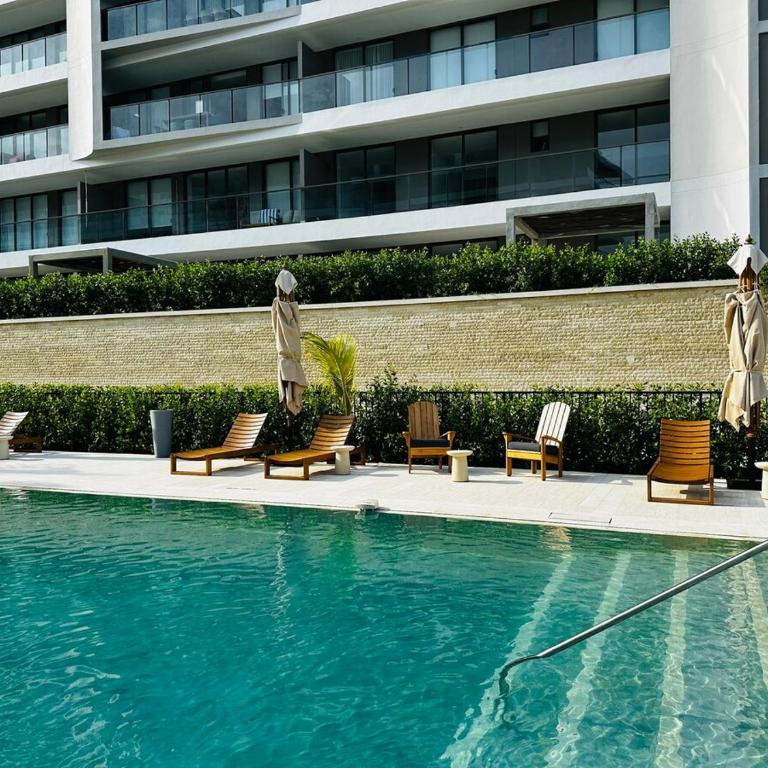 Spectacular Beachfront Apartment - Two-Bedroom Apartment - 41