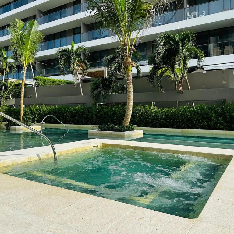 Spectacular Beachfront Apartment - Two-Bedroom Apartment - 47