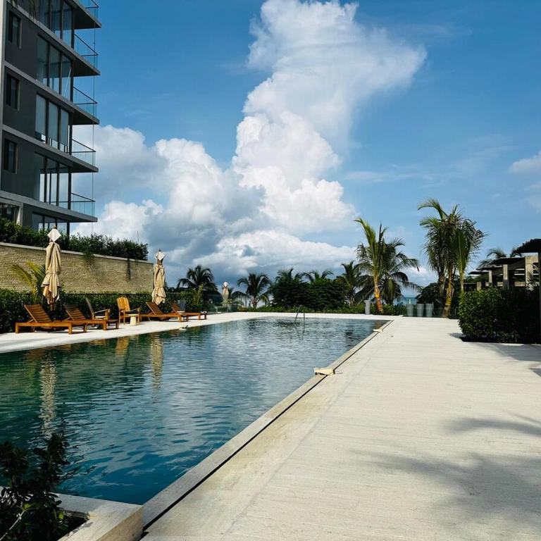 Spectacular Beachfront Apartment - Two-Bedroom Apartment - 54