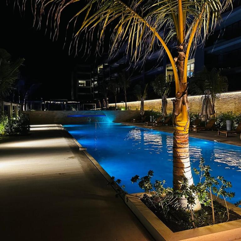 Spectacular Beachfront Apartment - Two-Bedroom Apartment - 39