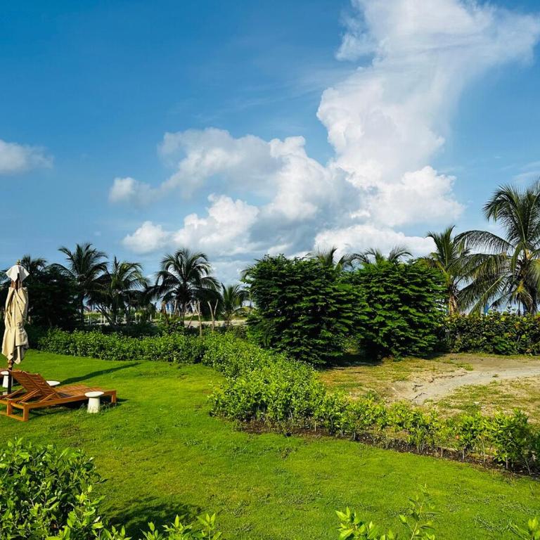 Spectacular Beachfront Apartment - Two-Bedroom Apartment - 74