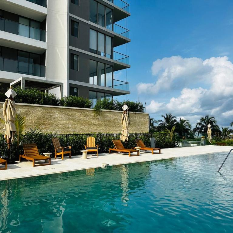 Spectacular Beachfront Apartment - Two-Bedroom Apartment - 88