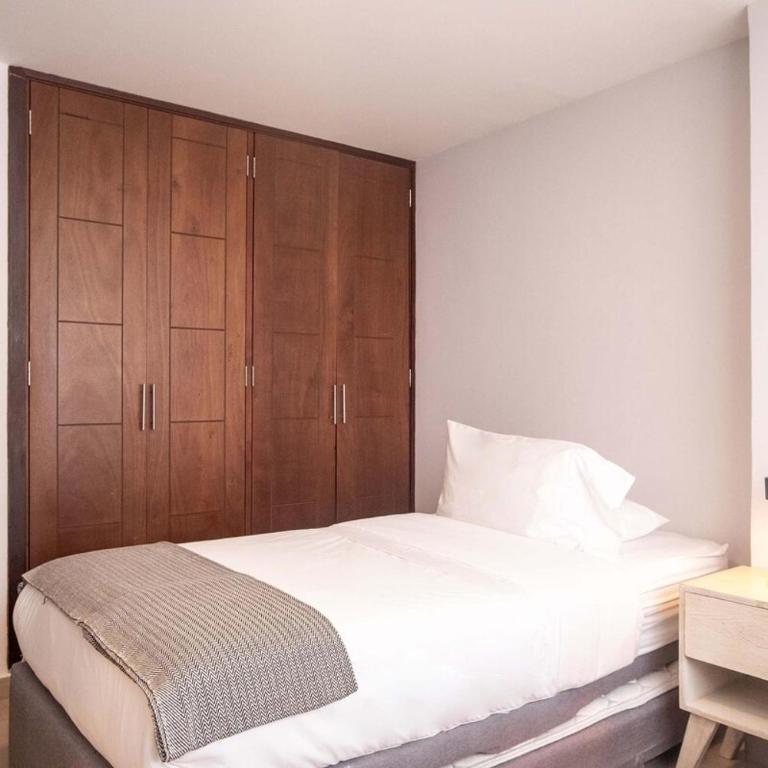 Serene Bay by Wynwood House - Two-Bedroom Apartment - 8