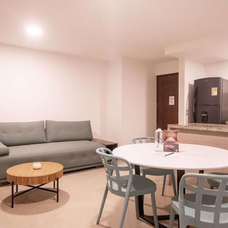 Serene Bay by Wynwood House - Two-Bedroom Apartment - 9