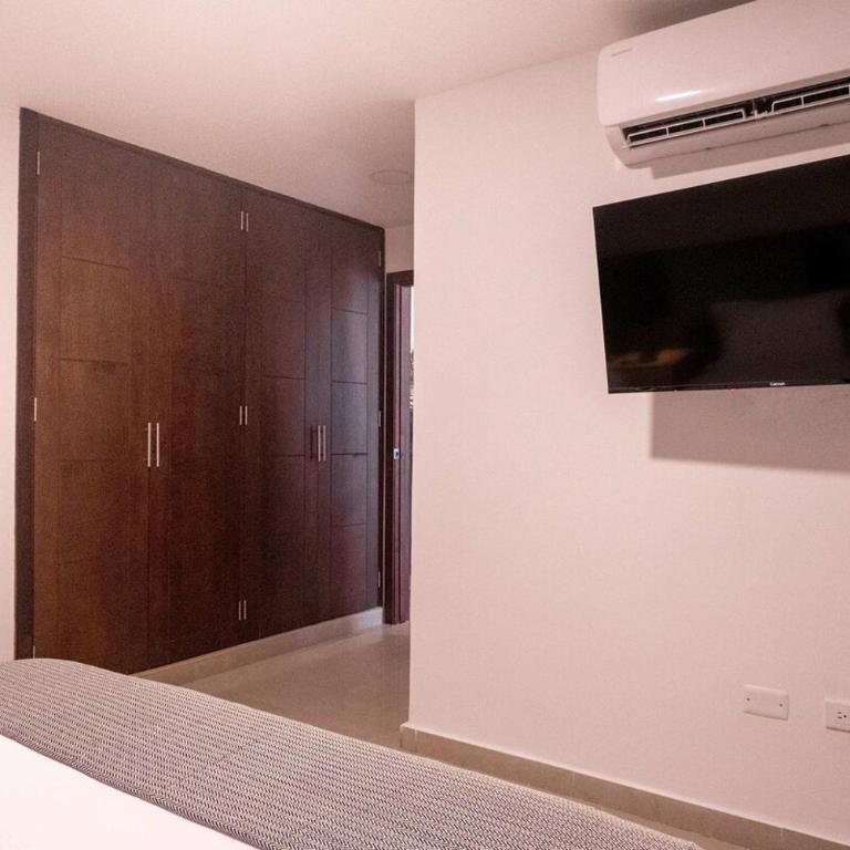 Serene Bay by Wynwood House - Two-Bedroom Apartment - 16