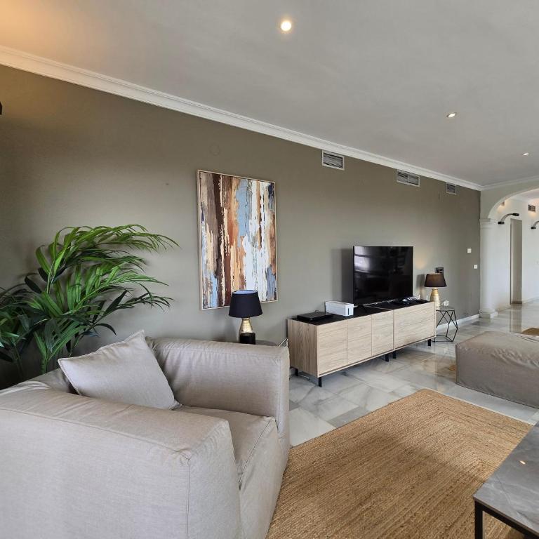 Large Family Villa 500m From Beach with Stunning Views - 6 bedroom Villa - 14