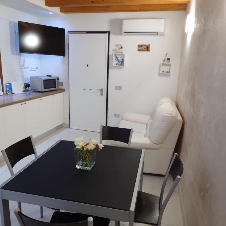 Angolo Del Paradiso - Appartamento con 2 Camere da Letto - 40