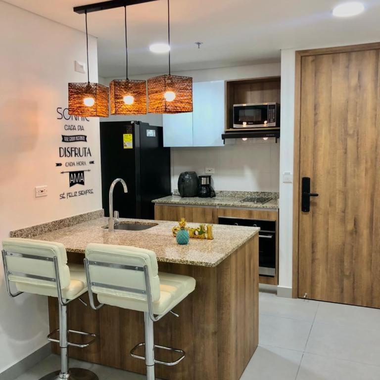Apartamento elegante en el rodadero a 3 minutos caminando de la playa - Two-Bedroom Apartment - 30