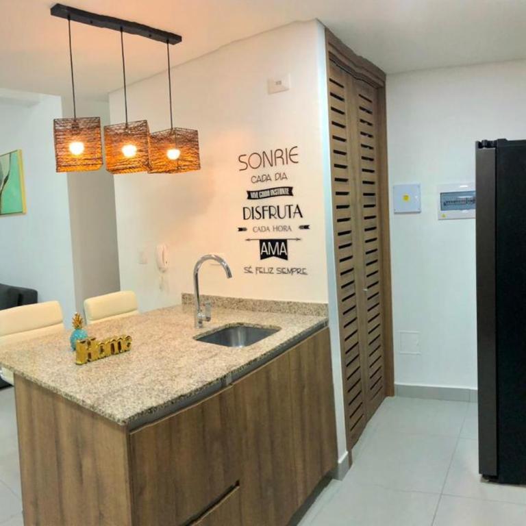 Apartamento elegante en el rodadero a 3 minutos caminando de la playa - Two-Bedroom Apartment - 32