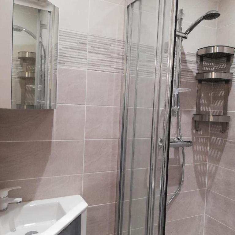 Studio refait à neuf au cœur du village - Appartement 1 Chambre - 3