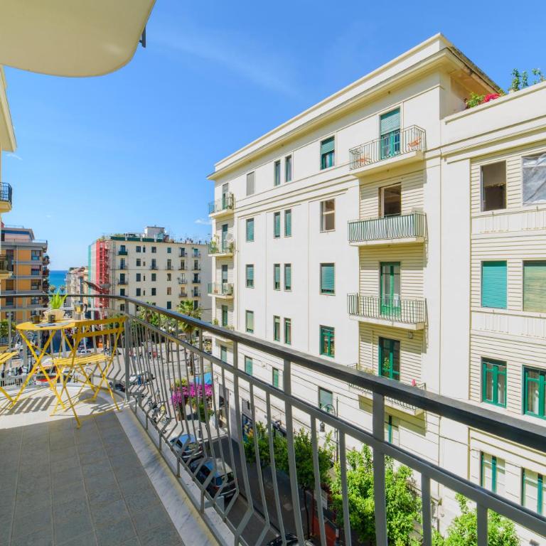 Salerno Centro Holiday House - Appartamento - 33